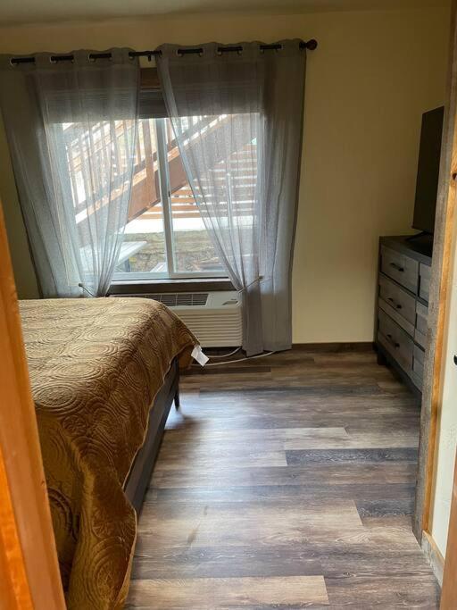 Parkway Yellowstone Guest House Apartment #3 Gardiner Exterior photo