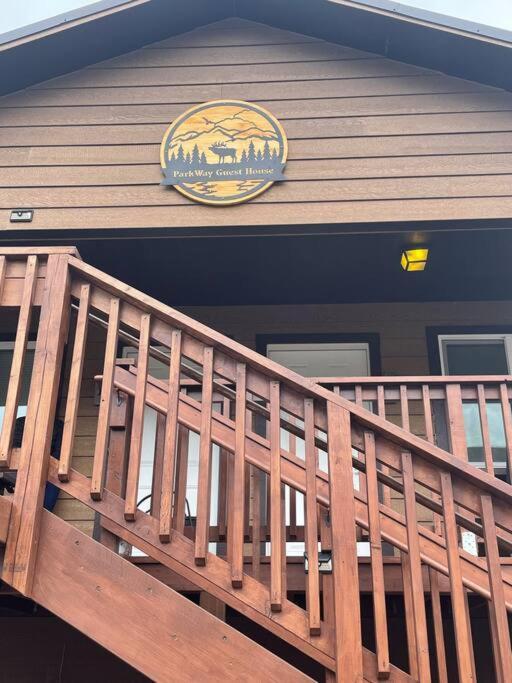 Parkway Yellowstone Guest House Apartment #3 Gardiner Exterior photo