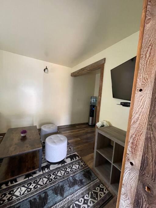 Parkway Yellowstone Guest House Apartment #3 Gardiner Exterior photo
